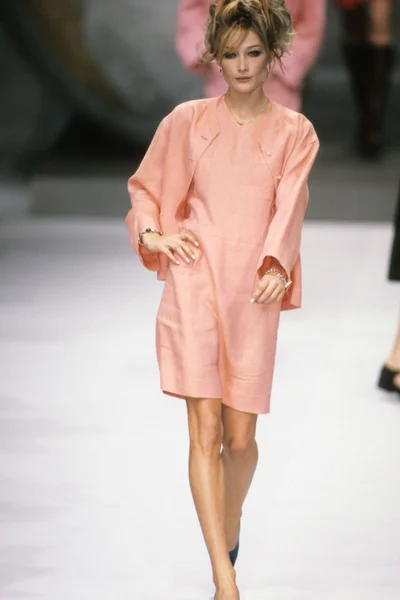Look 60